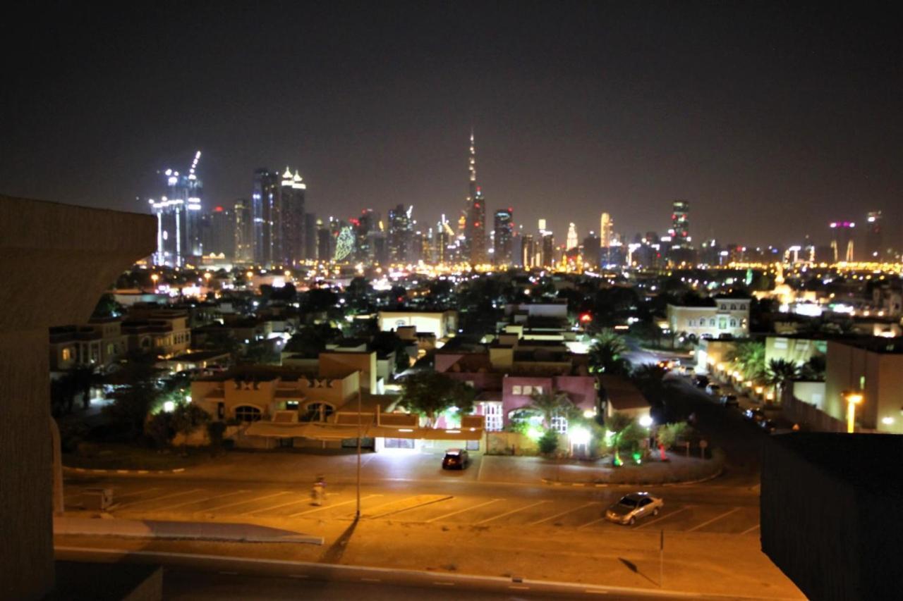 Cozy Rooms And Small Partitions For Men Guests In Dubaj Kültér fotó