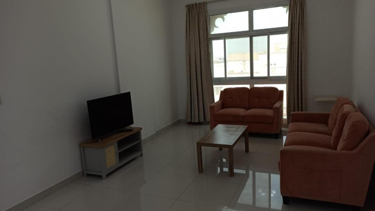 Cozy Rooms And Small Partitions For Men Guests In Dubaj Kültér fotó
