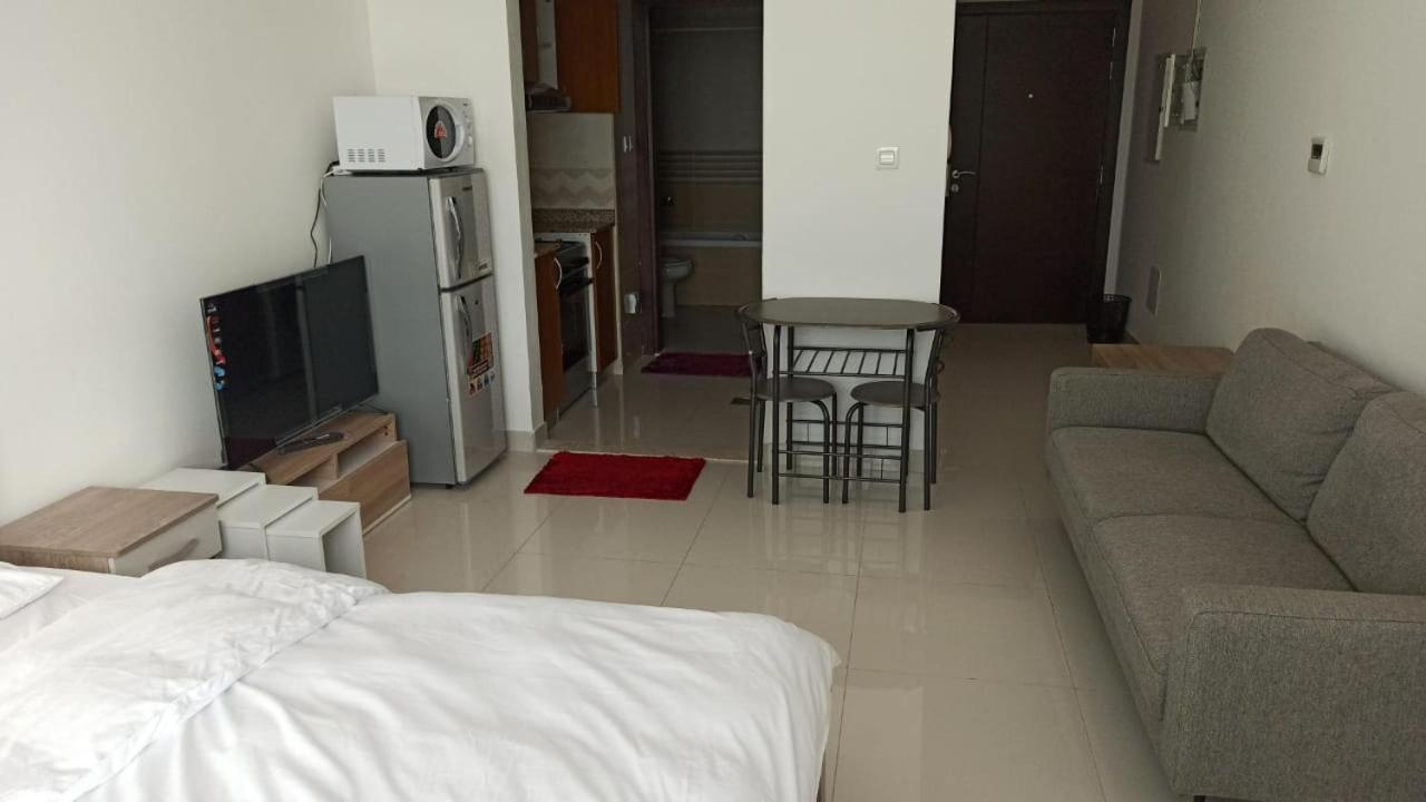 Cozy Rooms And Small Partitions For Men Guests In Dubaj Kültér fotó
