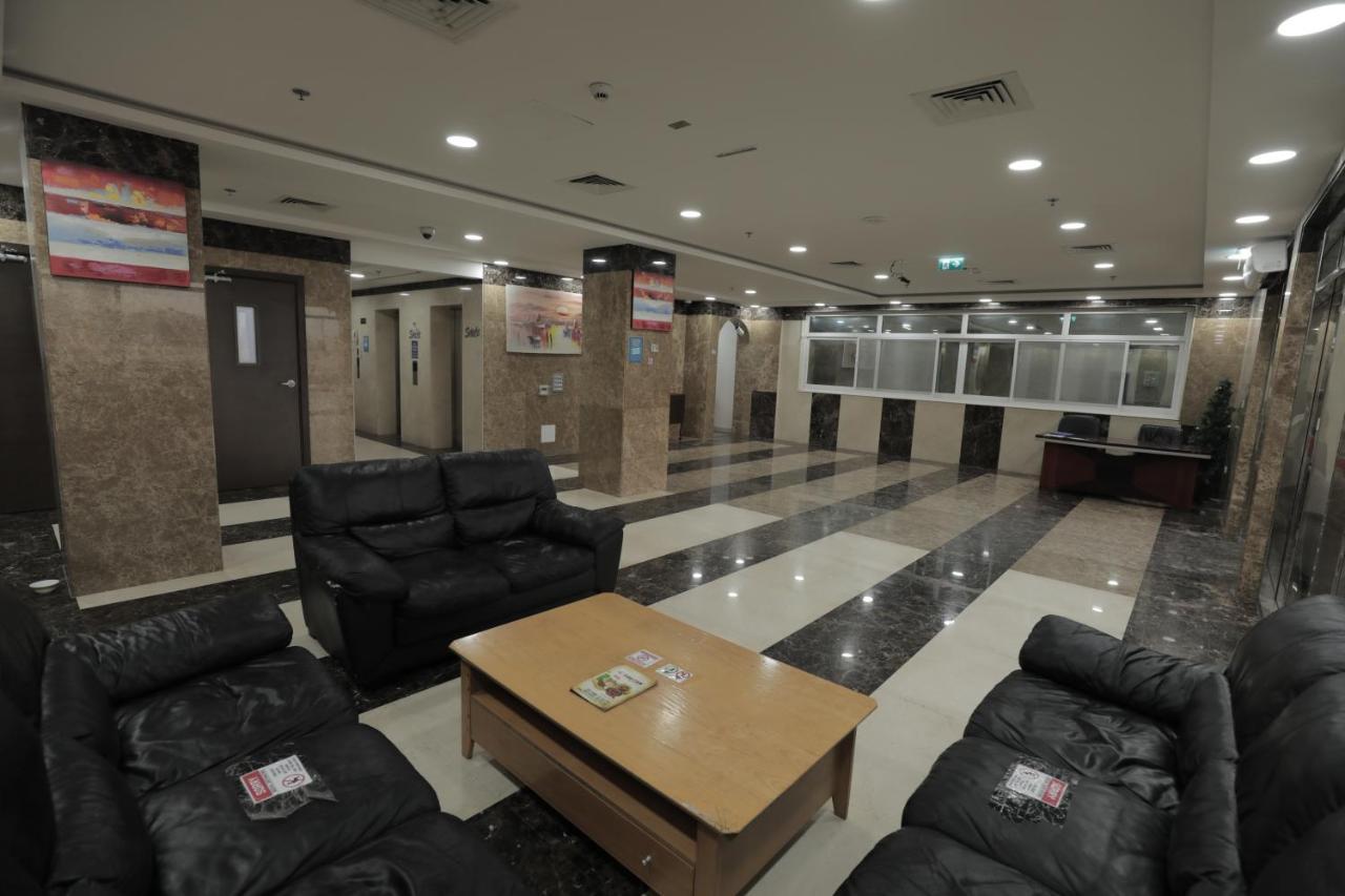 Cozy Rooms And Small Partitions For Men Guests In Dubaj Kültér fotó