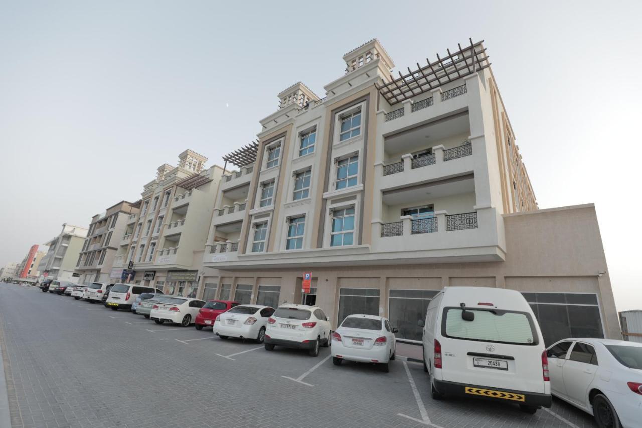 Cozy Rooms And Small Partitions For Men Guests In Dubaj Kültér fotó