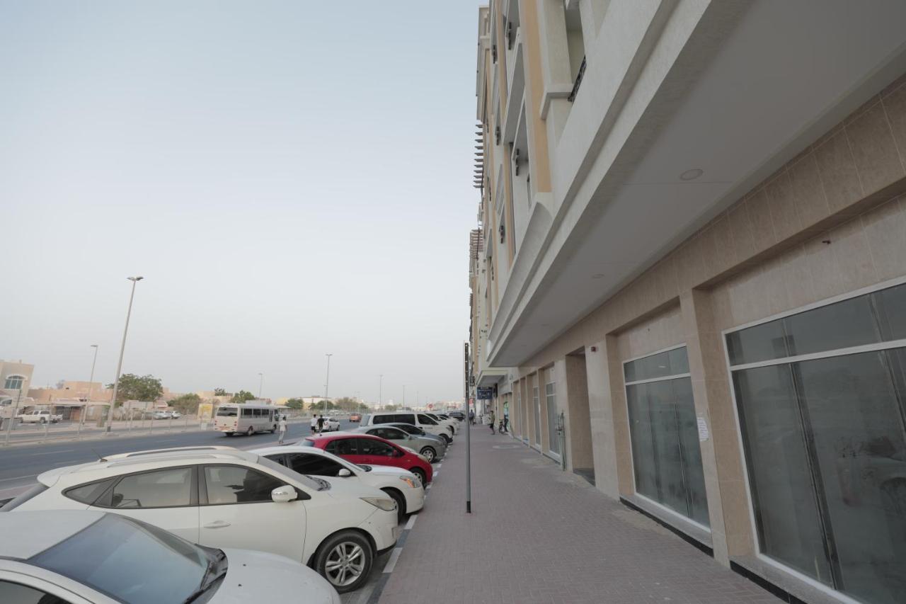 Cozy Rooms And Small Partitions For Men Guests In Dubaj Kültér fotó