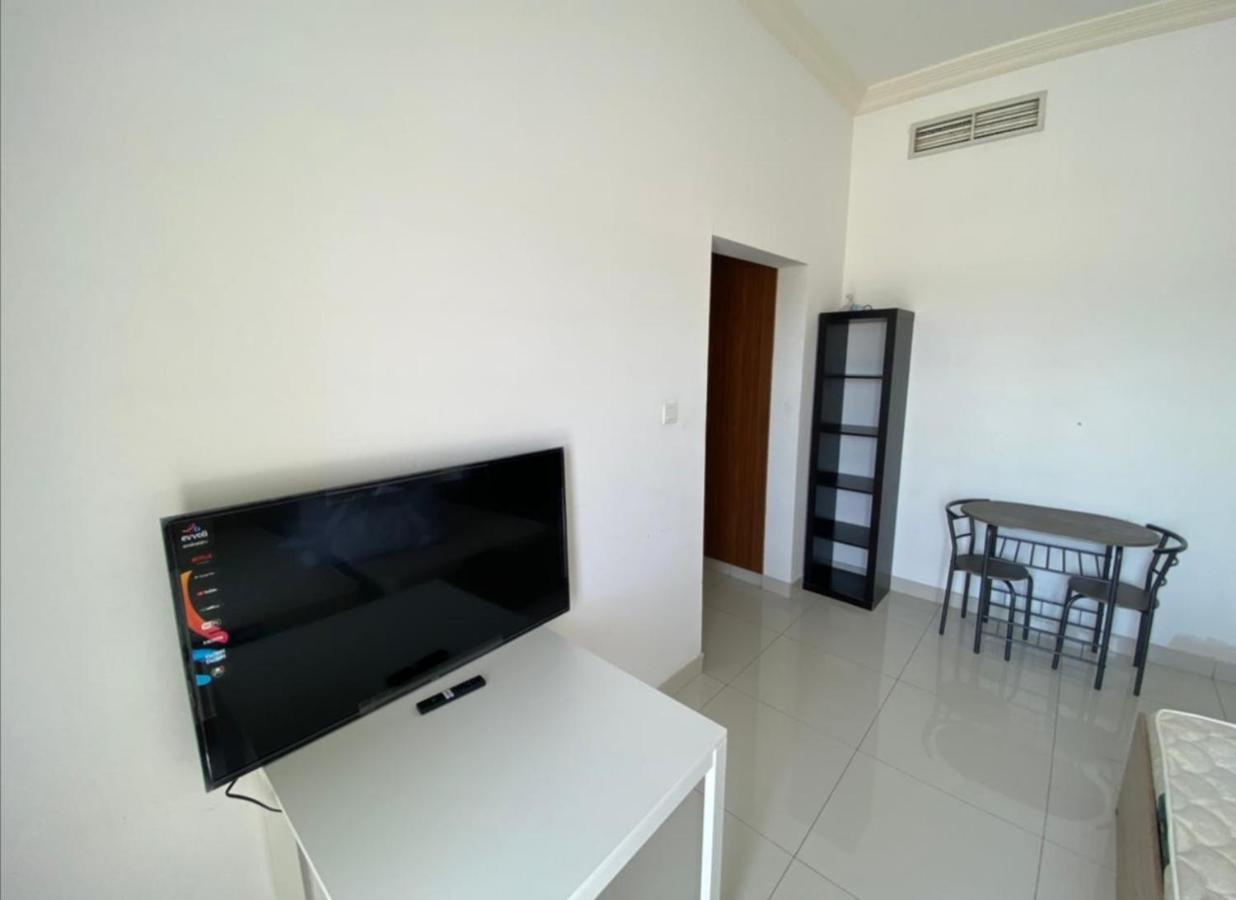 Cozy Rooms And Small Partitions For Men Guests In Dubaj Kültér fotó