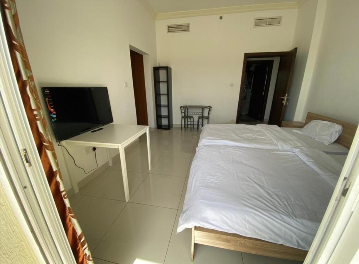 Cozy Rooms And Small Partitions For Men Guests In Dubaj Kültér fotó