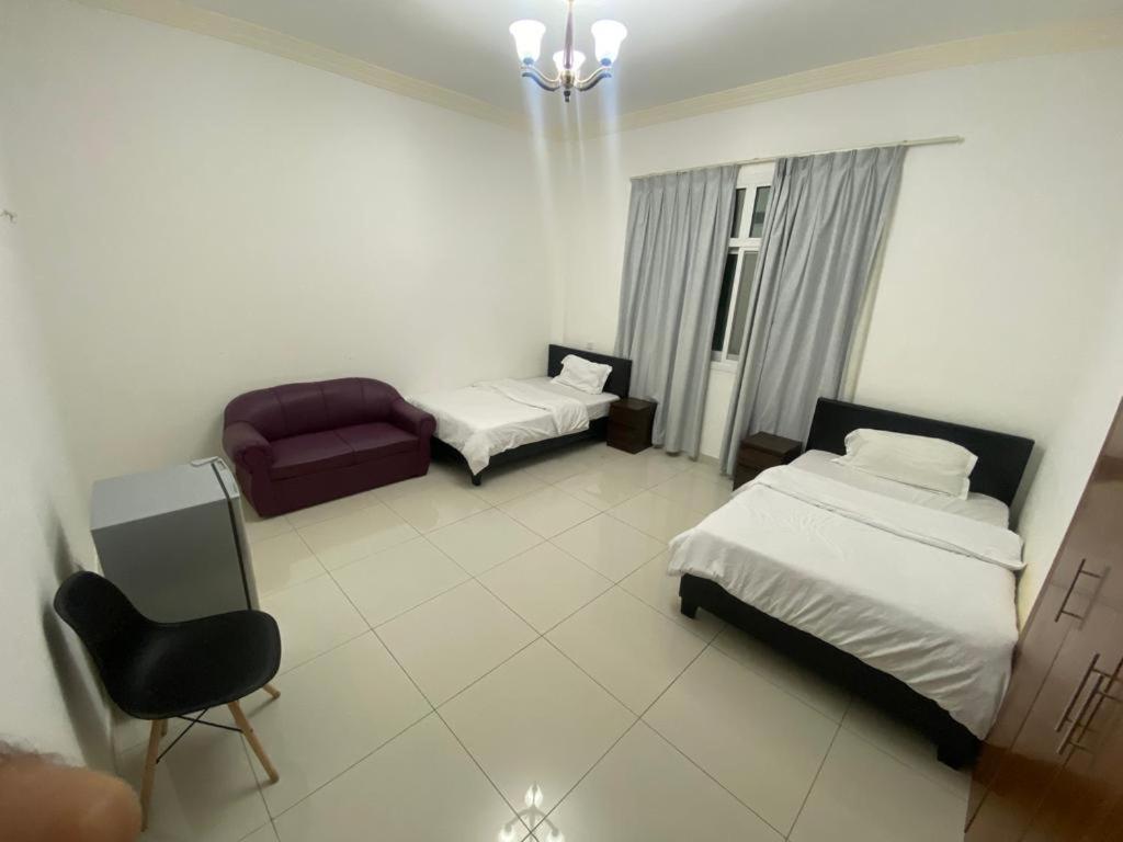 Cozy Rooms And Small Partitions For Men Guests In Dubaj Kültér fotó