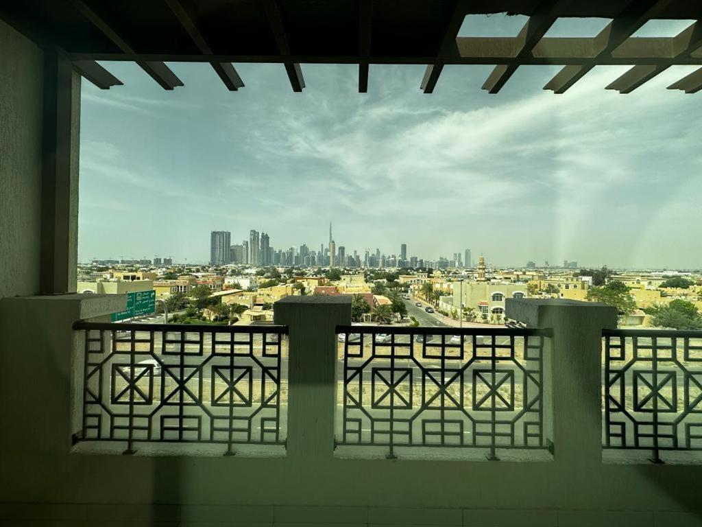 Cozy Rooms And Small Partitions For Men Guests In Dubaj Kültér fotó